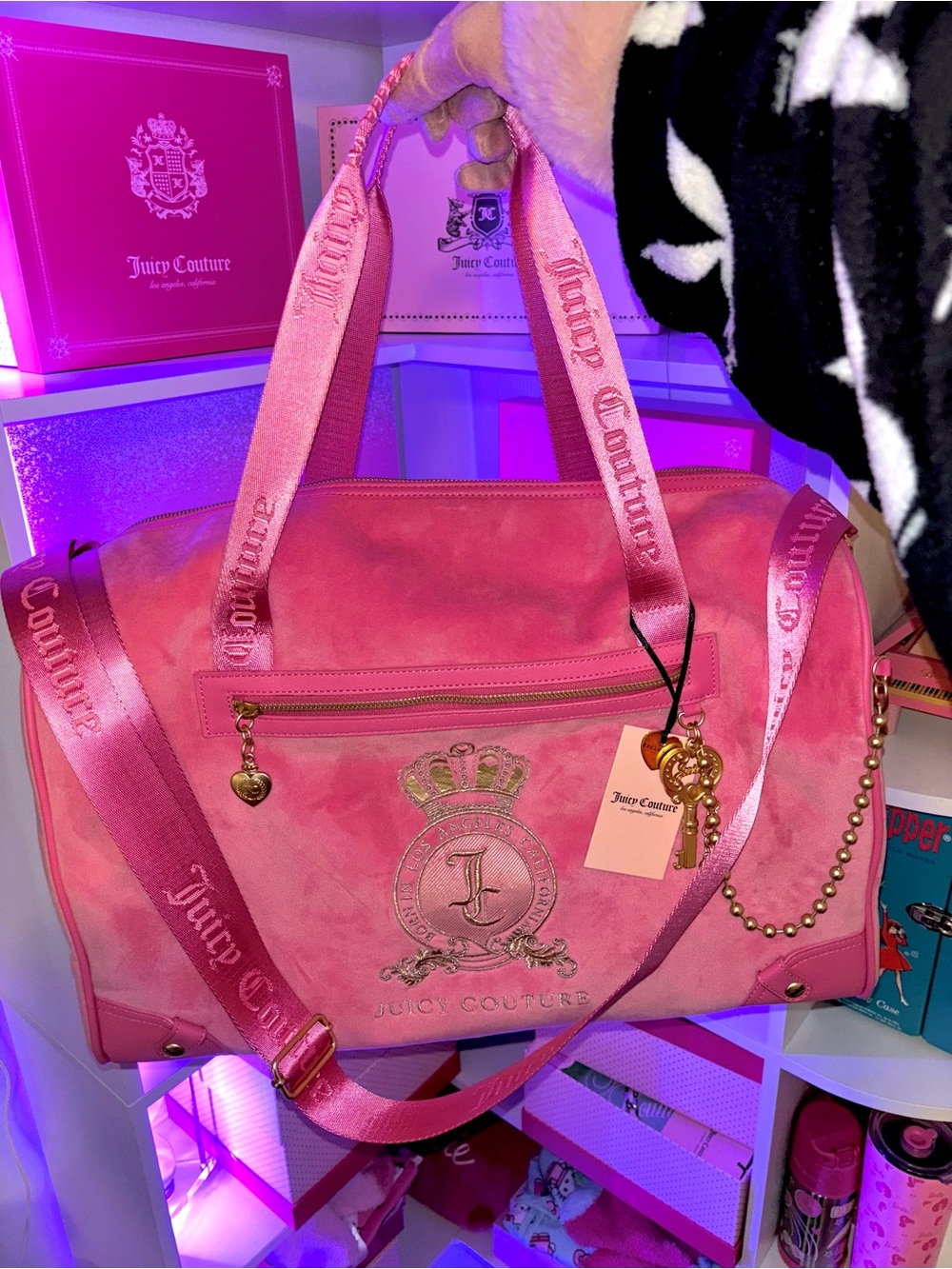Juicy couture travel bag in Y2k style pink color with embroidered logo 🎀